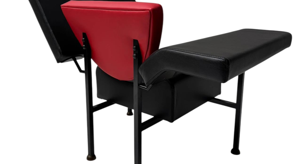 Post-Modern " Groeten uit Holland " Lounge Chair by Rob Eckhardt, 1980s